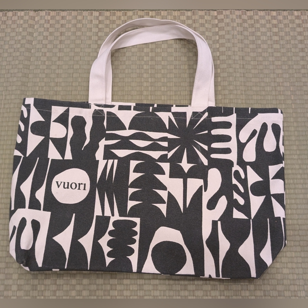 Vuori Limited Edition Tote Bag - Picture 2 of 4